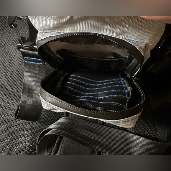 Arca Gear 64oz Hydro Carrier With Sling Carry Handle Gray And Black No Bottle - Picture 6 of 7